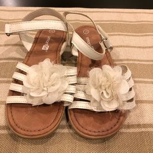 Smart fit girls white flower‎ sandals size 10